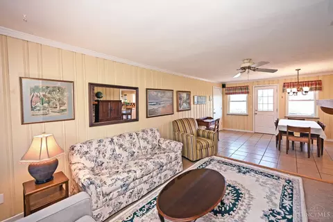 Living - 9876 Lorelei Dr, Cincinnati, OH 45231 photo 7 of 7
