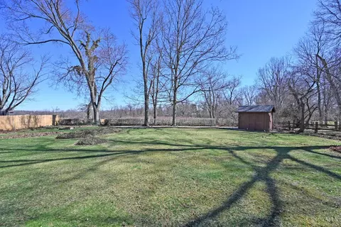 Exterior - 9876 Lorelei Dr, Cincinnati, OH 45231 photo 10 of 16