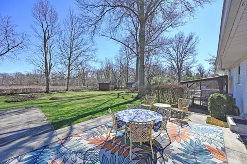 Exterior - 9876 Lorelei Dr, Cincinnati, OH 45231 photo 7 of 16