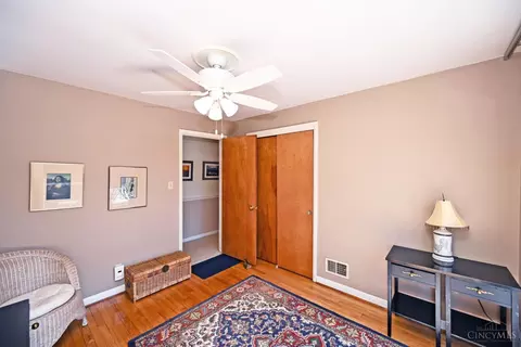 Bedroom - 9876 Lorelei Dr, Cincinnati, OH 45231 photo 7 of 10