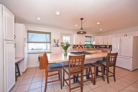 Kitchen - 9876 Lorelei Dr, Cincinnati, OH 45231 photo 1 of 5