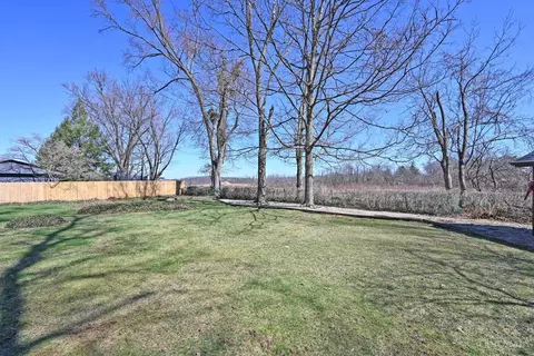 Exterior - 9876 Lorelei Dr, Cincinnati, OH 45231 photo 11 of 16