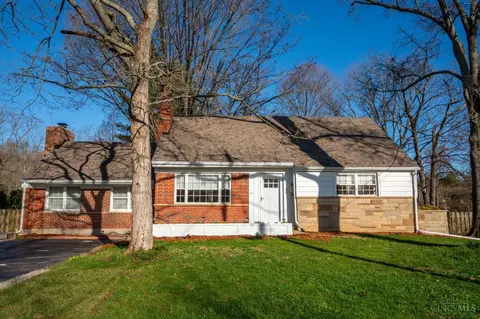 111 Wrenwood Ln, Terrace Park, OH 45174