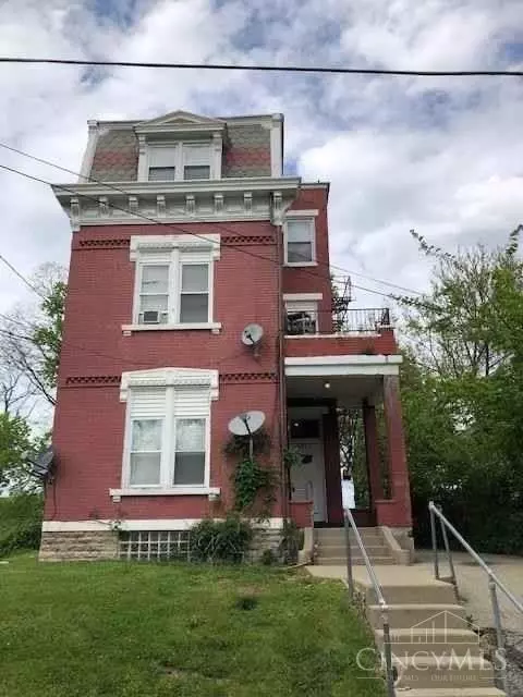 3424 Kensington Pl, Cincinnati, OH 45205