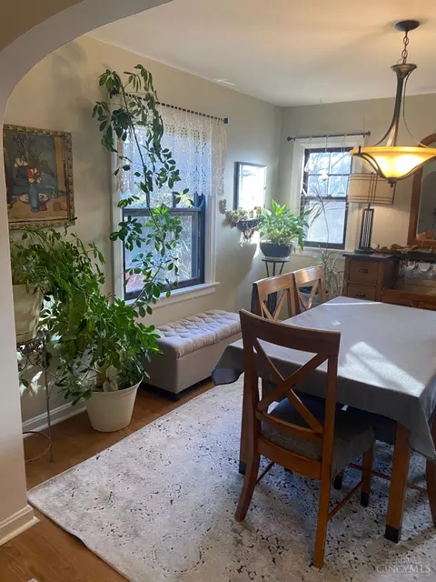 Dining - 1231 Ridlen Ave, Cincinnati, OH 45205 photo 1 of 3