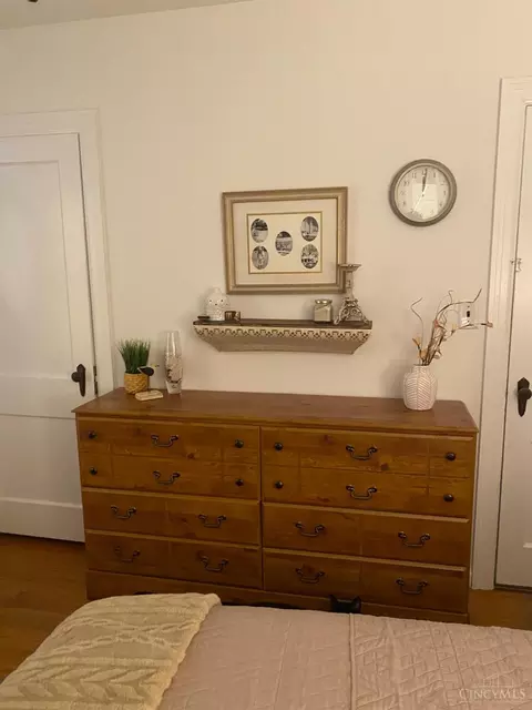 Bedroom - 1231 Ridlen Ave, Cincinnati, OH 45205 photo 2 of 5