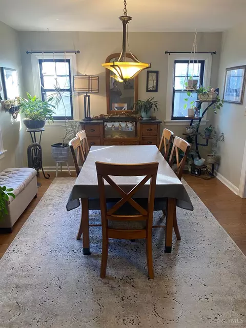 Dining - 1231 Ridlen Ave, Cincinnati, OH 45205 photo 3 of 3
