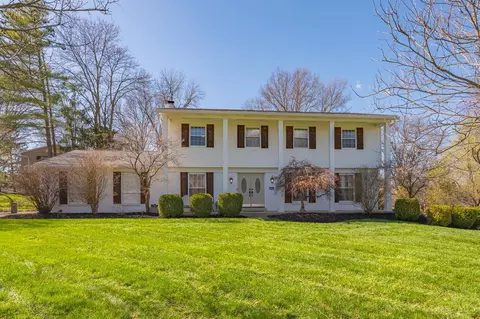 7886 Woodstone Dr, Cincinnati, OH 45244