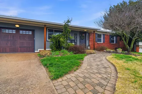 8602 Linderwood Ln, Cincinnati, OH 45255