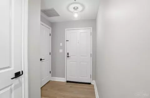 Entry Way - 2235 Riverside Dr, Cincinnati, OH 45202 photo 1 of 7