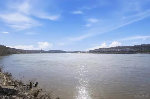 View/Area - 2235 Riverside Dr, Cincinnati, OH 45202 photo 3 of 5