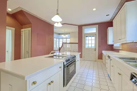 Kitchen - 2717 Johnstone Pl, Cincinnati, OH 45206 photo 3 of 4