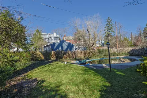 Exterior - 2717 Johnstone Pl, Cincinnati, OH 45206 photo 9 of 13