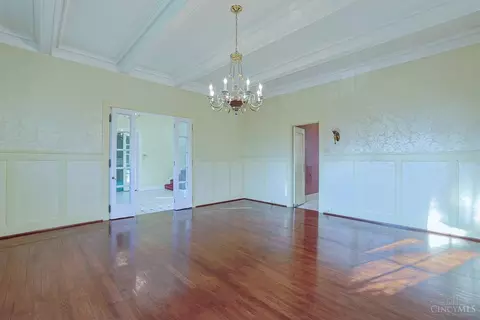 Dining - 2717 Johnstone Pl, Cincinnati, OH 45206 photo 2 of 3