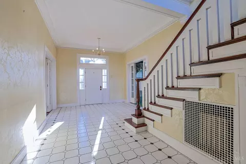 Entry Way - 2717 Johnstone Pl, Cincinnati, OH 45206 photo 1 of 4