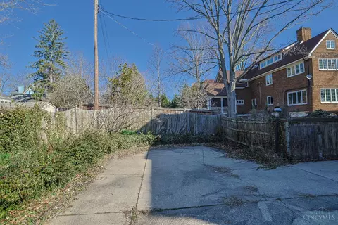 Exterior - 2717 Johnstone Pl, Cincinnati, OH 45206 photo 7 of 13