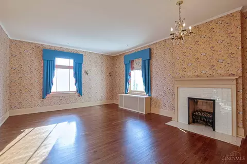 Bedroom - 2717 Johnstone Pl, Cincinnati, OH 45206 photo 2 of 14