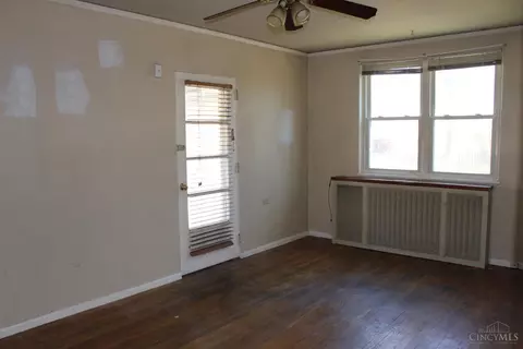 Living - 5 Belknap Pl, Greenhills, OH 45218 photo 1 of 1