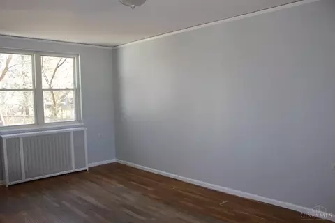 Bedroom - 5 Belknap Pl, Greenhills, OH 45218 photo 1 of 8