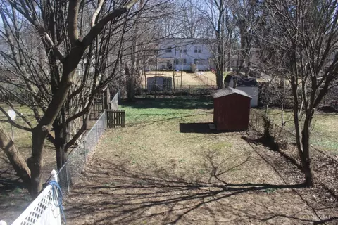 Exterior - 5 Belknap Pl, Greenhills, OH 45218 photo 2 of 3