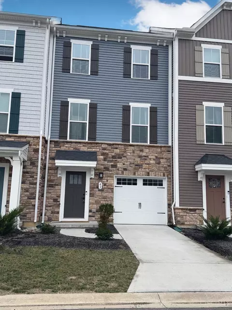 42 Wentworth Ln, Deer Park, OH 45236
