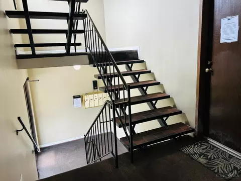Entry Way - 1584 Galbraith Rd, Cincinnati, OH 45231 photo 1 of 3