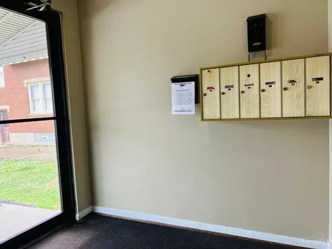Entry Way - 1584 Galbraith Rd, Cincinnati, OH 45231 photo 3 of 3
