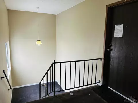 Entry Way - 1584 Galbraith Rd, Cincinnati, OH 45231 photo 2 of 3
