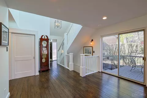 Entry Way - 14 Spring Knoll Dr, Mariemont, OH 45227 photo 1 of 2