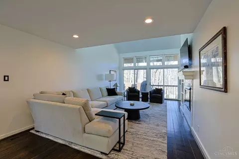 Living - 14 Spring Knoll Dr, Mariemont, OH 45227 photo 1 of 5