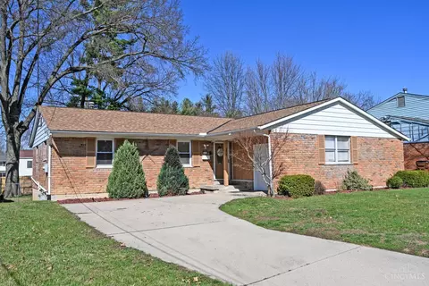 2456 Fulbourne Dr, Cincinnati, OH 45231