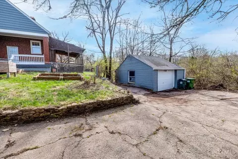 Exterior - 1904 Hunt Rd, Reading, OH 45215 photo 5 of 6