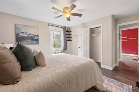 Bedroom - 1904 Hunt Rd, Reading, OH 45215 photo 2 of 4