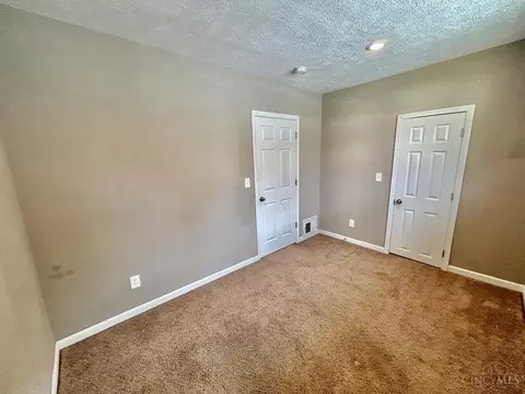 6001 Bramble Ave, Cincinnati, OH 45227 photo 30