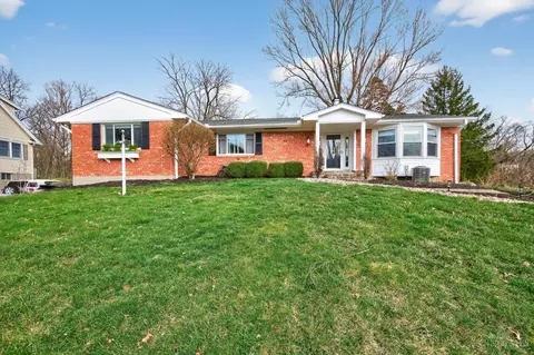 8674 Hollyhock Dr, Cincinnati, OH 45231