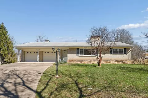 4192 Timberpoint Dr, Cincinnati, OH 45247