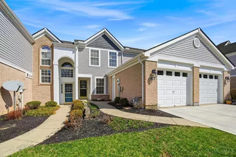 4202 Village Dr, Mason, OH 45040