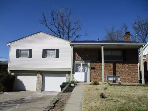 3578 Fieldcrest Dr, Cincinnati, OH 45211