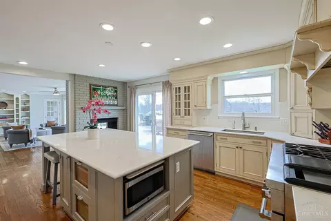 Kitchen - 8000 Blome Rd, Cincinnati, OH 45243 photo 1 of 7