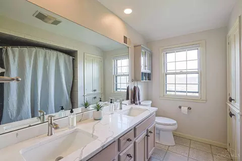 Bath - 8000 Blome Rd, Cincinnati, OH 45243 photo 5 of 6