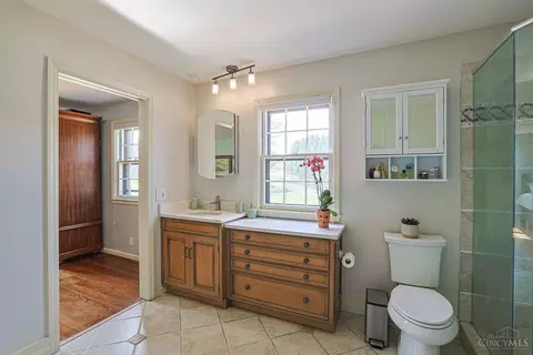 Bath - 8000 Blome Rd, Cincinnati, OH 45243 photo 3 of 6