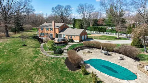 Exterior - 8000 Blome Rd, Cincinnati, OH 45243 photo 8 of 9