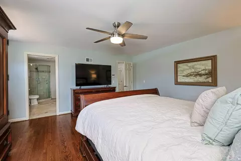 Bedroom - 8000 Blome Rd, Cincinnati, OH 45243 photo 2 of 4