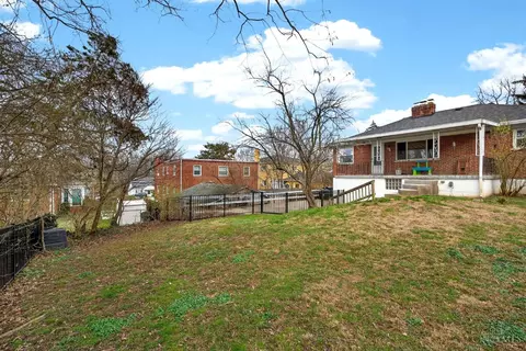Exterior - 2133 Ronaldson Ave, Cincinnati, OH 45230 photo 10 of 12