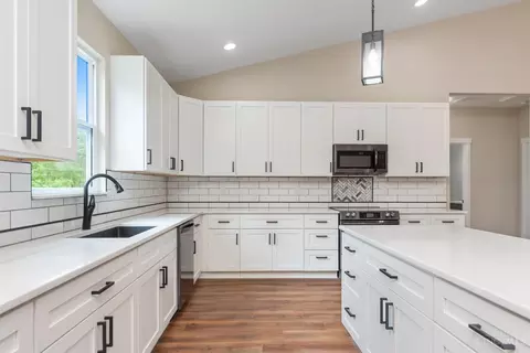 Kitchen - 419 Liming Farm Rd, Mount Orab, OH 45154 photo 4 of 4
