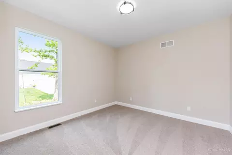 Bedroom - 419 Liming Farm Rd, Mount Orab, OH 45154 photo 5 of 8
