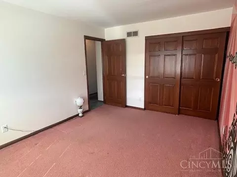 Bedroom - 1944 Creswell Dr, Cincinnati, OH 45240 photo 1 of 7