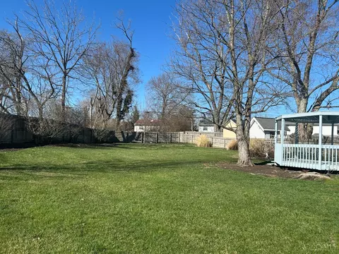 Exterior - 1944 Creswell Dr, Cincinnati, OH 45240 photo 6 of 8