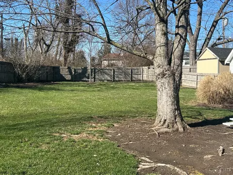 Exterior - 1944 Creswell Dr, Cincinnati, OH 45240 photo 5 of 8