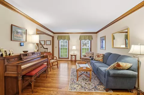Living - 3852 Deerpath Ln, Cincinnati, OH 45248 photo 1 of 2